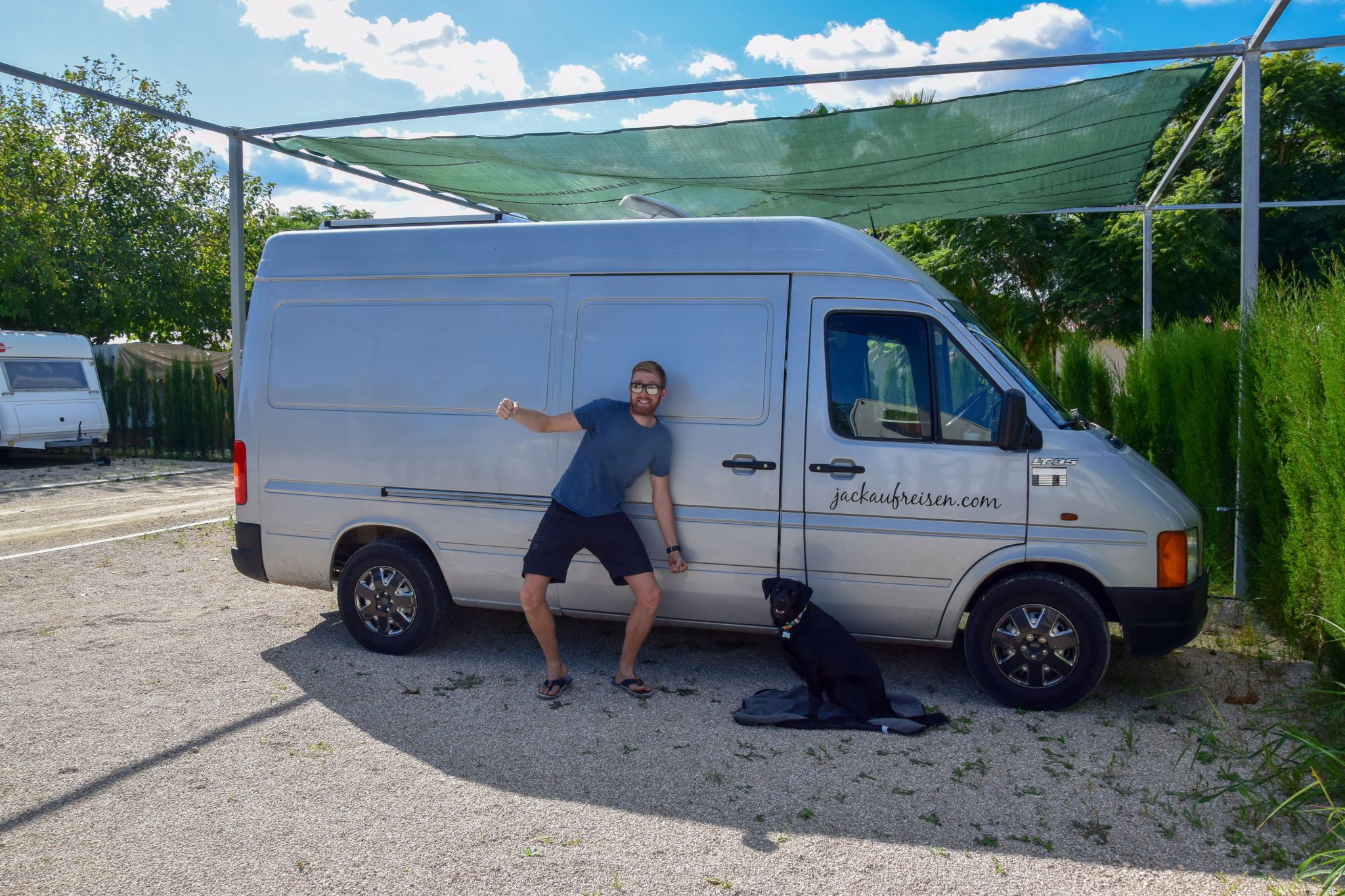 Unser Camper Ausbau - Campingbus selber ausbauen - Jack auf Reisen